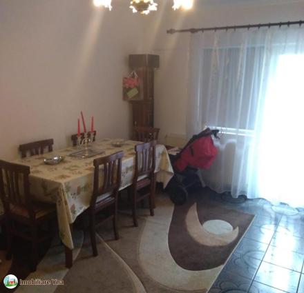 Apartament 2 camere decomandate, etaj 1, Zona Carpati II